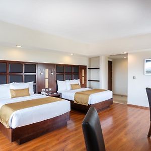 Suite con Cama Queen